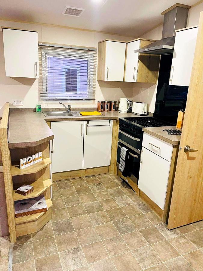 The Sunflower Luxury Caravan At Tattersall Lakes 호텔 태터셜 외부 사진