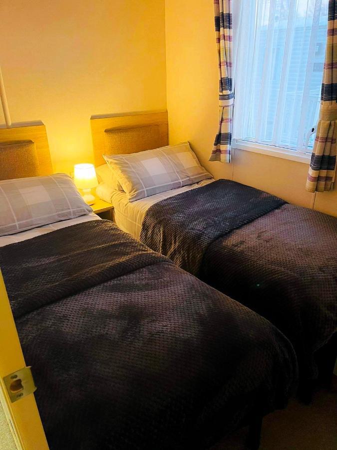 The Sunflower Luxury Caravan At Tattersall Lakes 호텔 태터셜 외부 사진